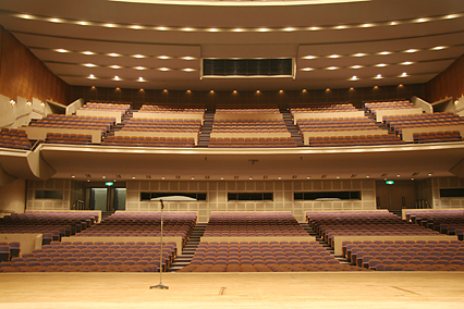 hall032.jpg