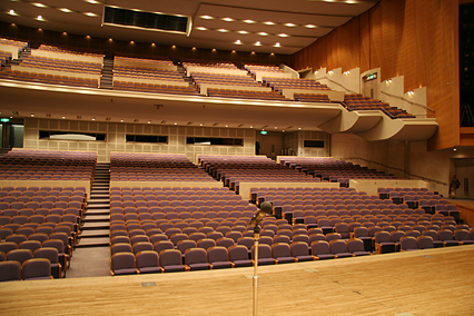 hall073.jpg