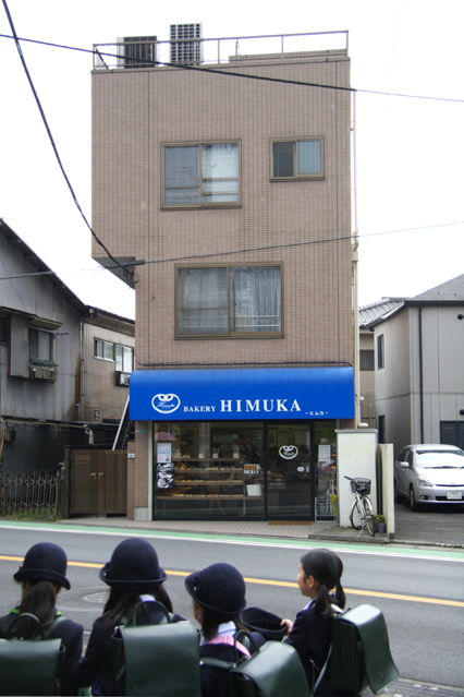 HIMUKA01WEB.jpg