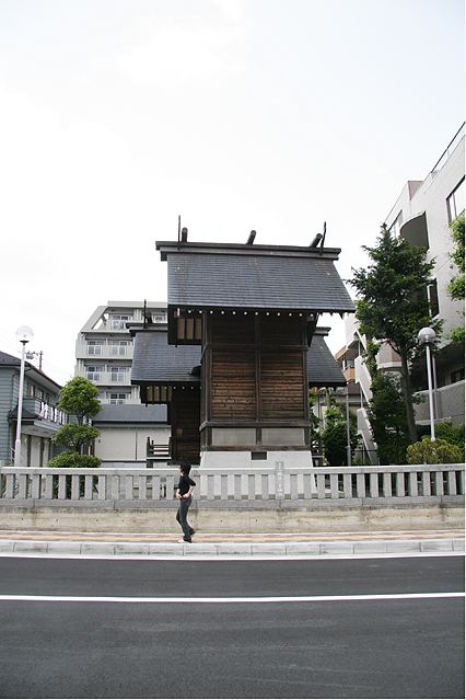 jinja_ura01.jpg